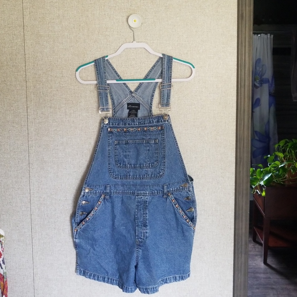 Overall shorts
